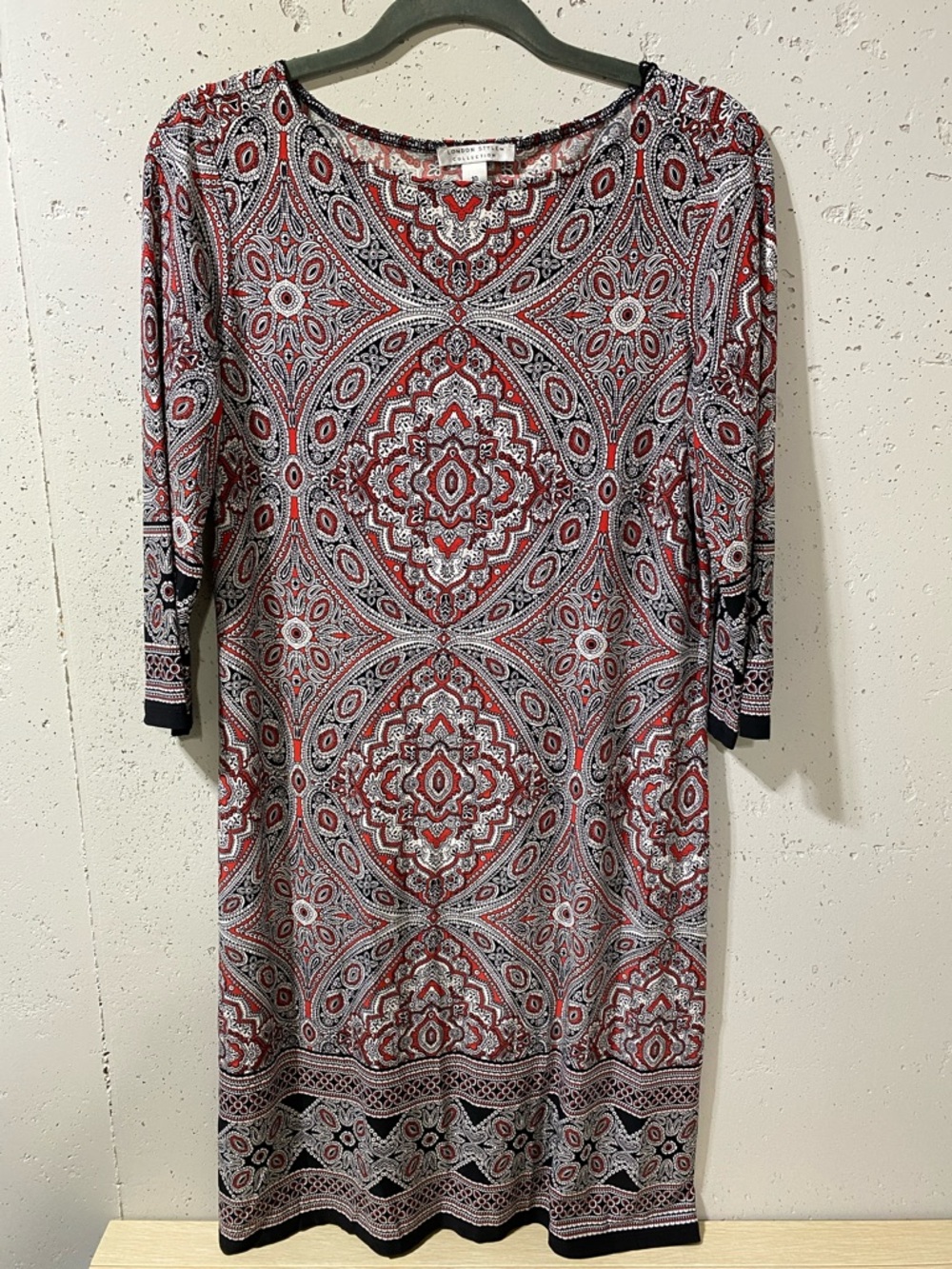 London Style Red and Black Long Sleeve V-Neck Medallion Dress